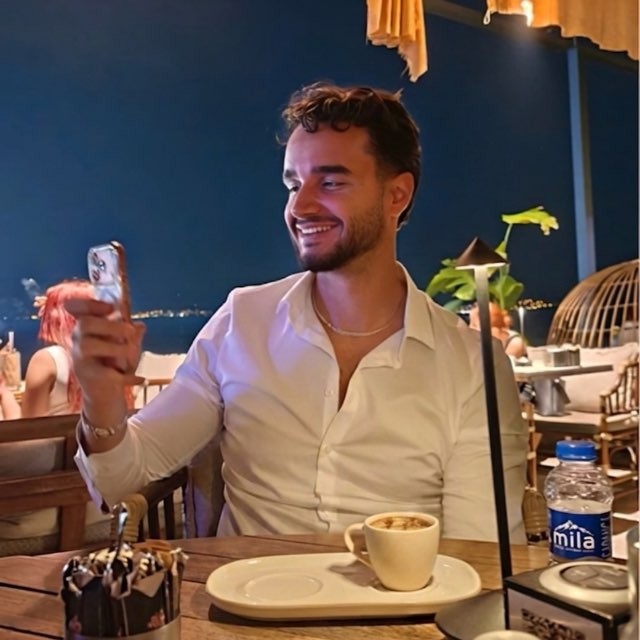 Jason, Founder of Modellaire